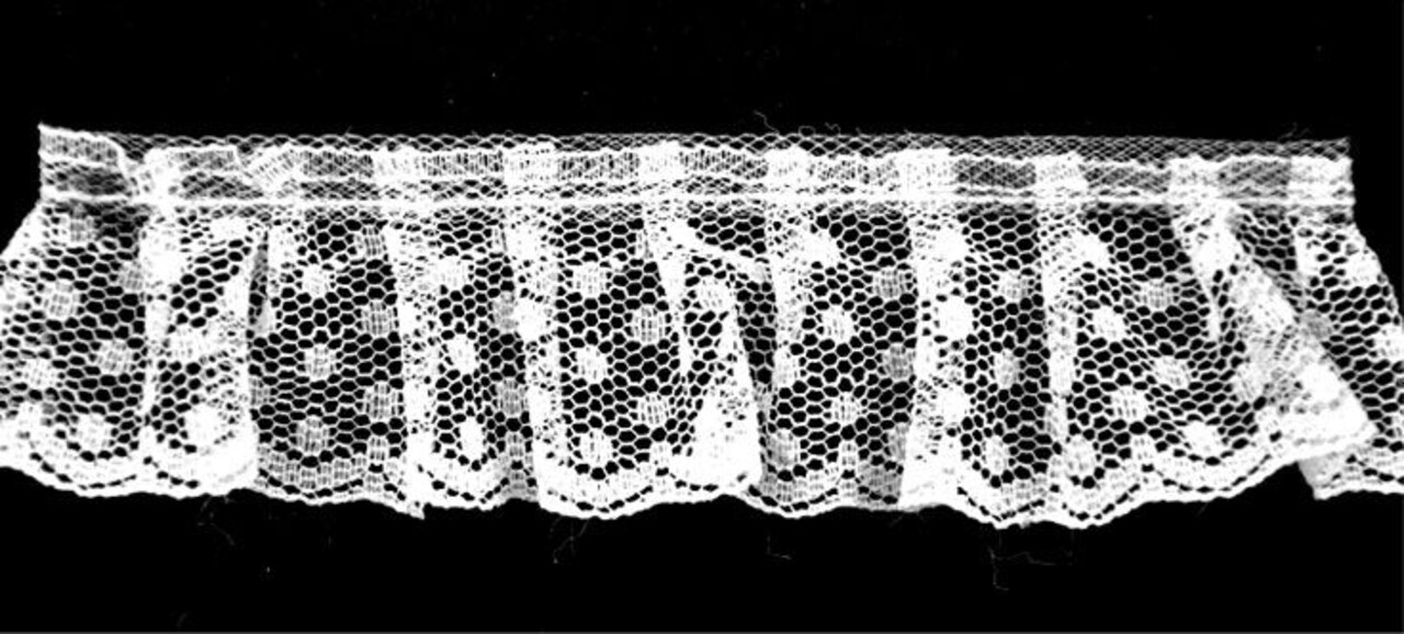 Belagio Gathered Lace Trim 1